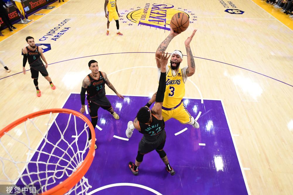 而塔图姆在 而塔图姆在